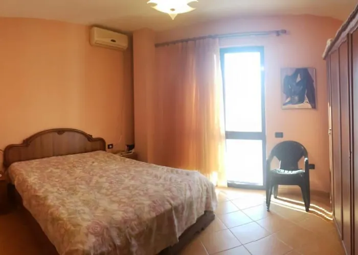 Apartment Fun In The Sun